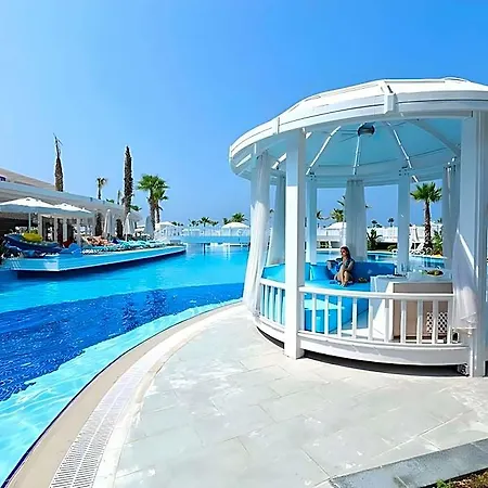 Sueno Deluxe Hotel 5*
