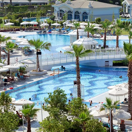 Sueno Deluxe Hotel
